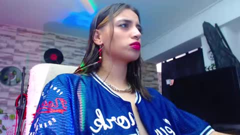 Snapshot of ateneasairce chatting on January 28, 2:42 pm Atenea online show from January 28, 2:42 pm