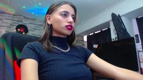 Snapshot of ateneasairce chatting on January 23, 1:56 pm Atenea online show from January 23, 1:56 pm