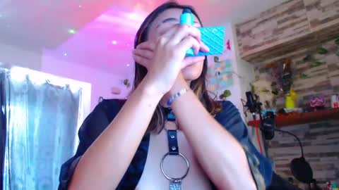 Snapshot of ateneasairce chatting on March 10, 3:09 pm Atenea online show from March 10, 3:09 pm