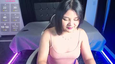 athena_snaw online show from June 17, 3:19 am