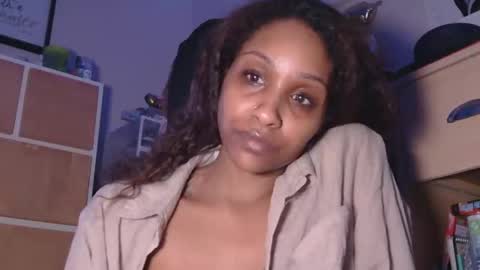 AtirahCali online show from May 3, 2:59 am