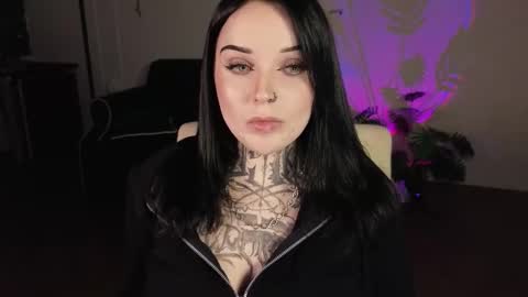 online every day between 10am-23pm online show from November 8, 10:42 am