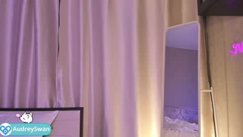 Mary online show from February 17, 1:11 pm