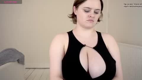 Audrey Jacq online show from July 21, 3:46 pm