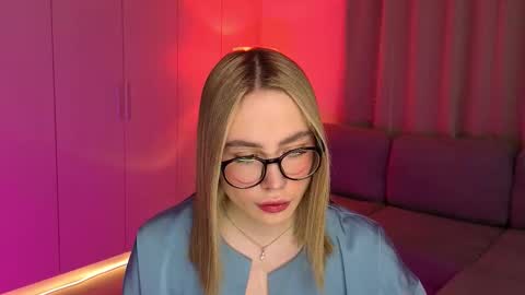 aurelia_voss online show from March 11, 6:39 am