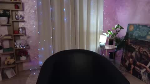 Aurora online show from December 11, 10:36 am