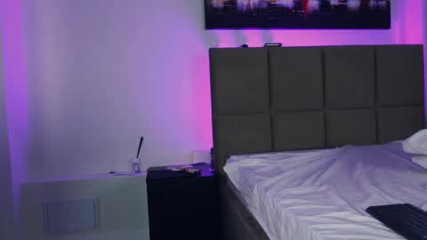 Aurora online show from June 4, 5:17 pm