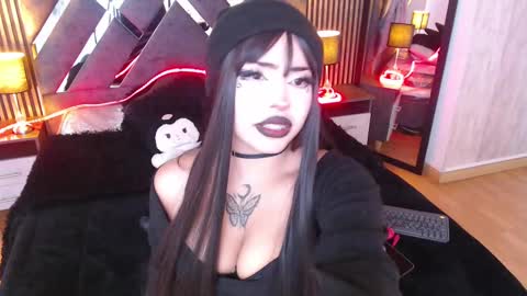 aurora_hs online show from September 17, 3:26 am