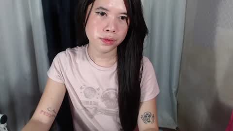 aurora xoxo online show from July 3, 12:00 pm