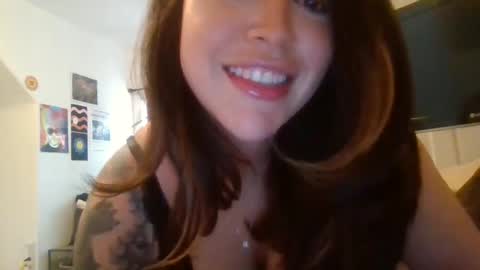 Snapshot of autumnb712 chatting on February 15, 4:01 pm autumnb712 online show from February 15, 4:01 pm