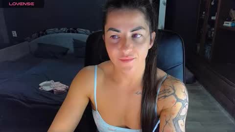 Ava online show from October 9, 1:26 pm