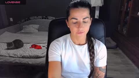 Ava online show from November 20, 4:52 pm