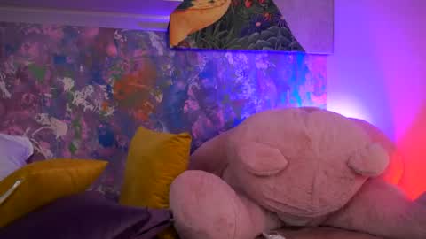 Ava online show from April 28, 7:51 pm