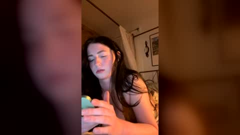 avallanchee online show from June 15, 8:14 am