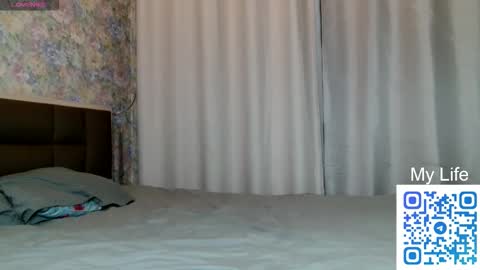 avaobierne online show from March 13, 7:26 pm