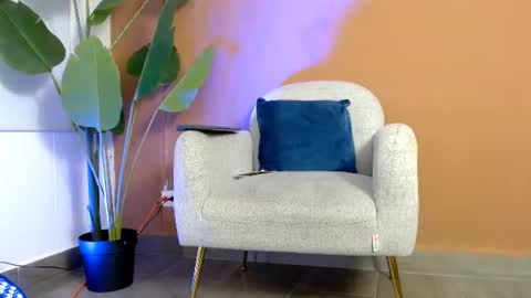 Hi im aqua is nice with me online show from August 3, 9:20 pm