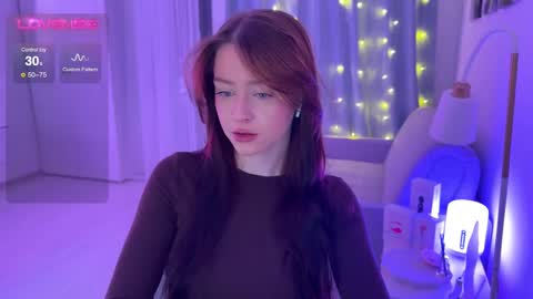 Snapshot of aveme_melissa chatting on February 22, 1:00 am aveme_melissa online show from February 22, 1:00 am