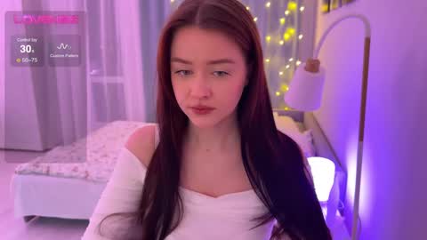 Snapshot of aveme_melissa chatting on February 9, 5:22 pm aveme_melissa online show from February 9, 5:22 pm