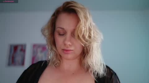 Avery online show from June 29, 3:13 am