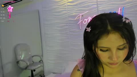 Snapshot of avymilton chatting on January 13, 12:02 pm Avy online show from January 13, 12:02 pm