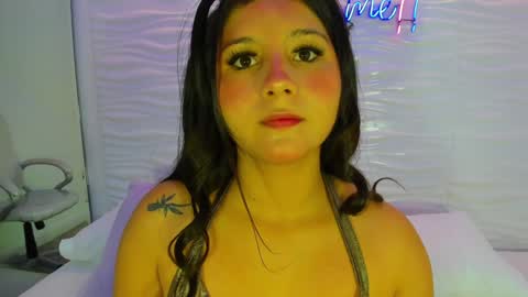 Snapshot of avymilton chatting on January 21, 11:35 am Avy online show from January 21, 11:35 am