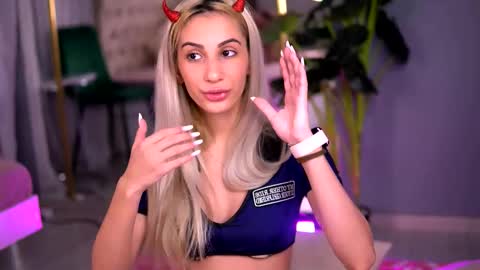 awalynch online show from February 2, 3:38 am