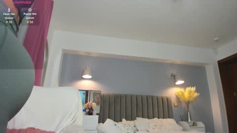 Jolie online show from December 22, 9:01 am