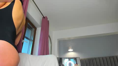 Jolie online show from December 2, 6:26 am