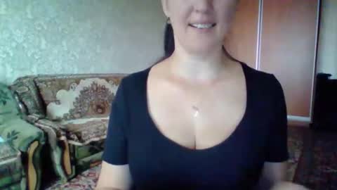 awesomeladyy online show from September 10, 8:14 am