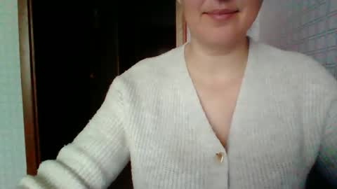 awesomeladyy online show from May 8, 7:55 am