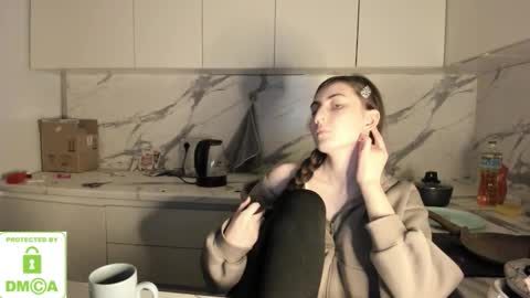 Ayesha online show from January 9, 4:55 pm