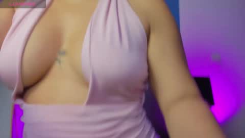 Alyda Jaramillo online show from November 11, 8:06 pm