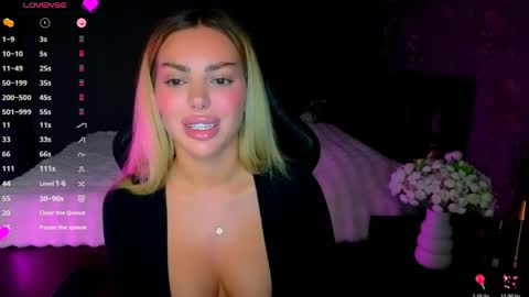  Ayla Demir  online show from May 16, 8:08 pm