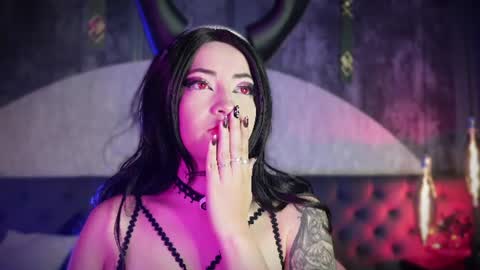 Aylen online show from June 15, 6:19 pm