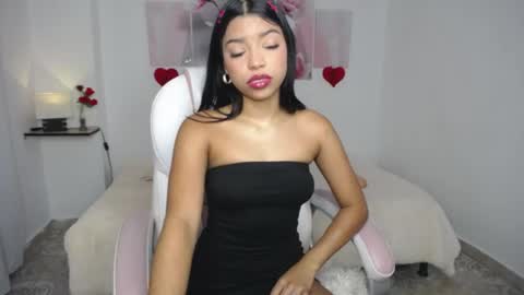 aylin_ross_ online show from July 28, 12:19 am