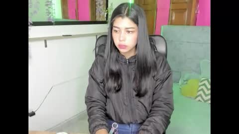 Aysha online show from May 7, 3:33 am