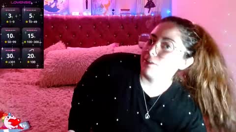 Snapshot of azamy_12 chatting on December 7, 7:54 pm Amanda online show from December 7, 7:54 pm