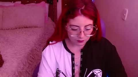 Snapshot of azamy_12 chatting on February 1, 10:44 pm Amanda online show from February 1, 10:44 pm