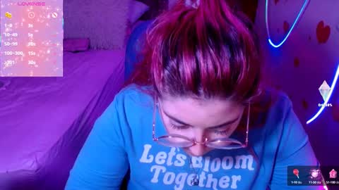 Snapshot of azamy_12 chatting on February 25, 7:42 am Amanda online show from February 25, 7:42 am
