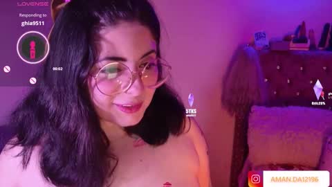 Snapshot of azamy_12 chatting on October 18, 7:44 am Amanda online show from October 18, 7:44 am