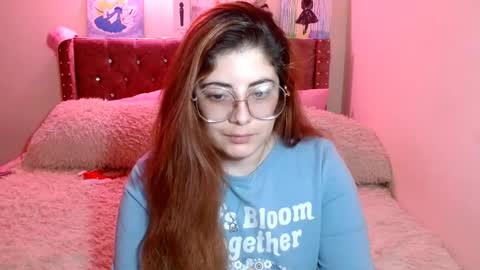 Snapshot of azamy_12 chatting on December 10, 7:22 pm Amanda online show from December 10, 7:22 pm
