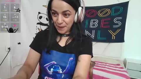Azucena R online show from March 19, 6:45 pm