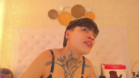 Snapshot of b3k_afrodict chatting on September 18, 7:45 pm Anny online show from September 18, 7:45 pm