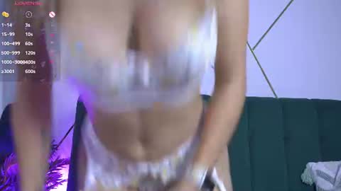 Isabella online show from July 27, 11:35 pm