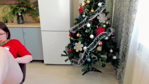 Snapshot of b_bonya_m chatting on December 14, 7:40 am Bonya online show from December 14, 7:40 am