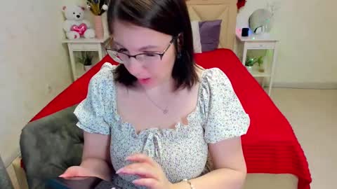 Snapshot of b_bonya_m chatting on December 17, 5:07 am Bonya online show from December 17, 5:07 am