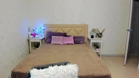 Snapshot of b_bonya_m chatting on December 7, 5:26 am Bonya online show from December 7, 5:26 am