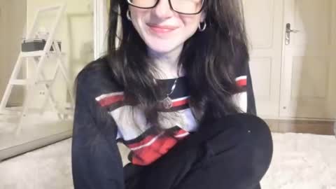 Snapshot of babby_jewel chatting on February 1, 11:10 am babby_jewel online show from February 1, 11:10 am