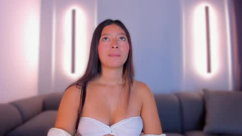 Snapshot of babe_katty chatting on March 12, 11:42 am Katty online show from March 12, 11:42 am
