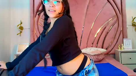 Venus  online show from April 30, 8:57 pm